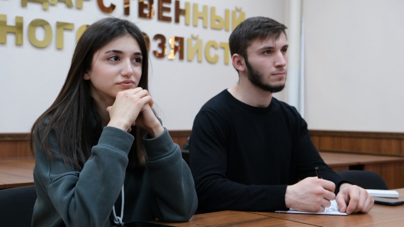 В Махачкале прошла презентация проектов до подачи на грантовый конкурс Росмолодежи