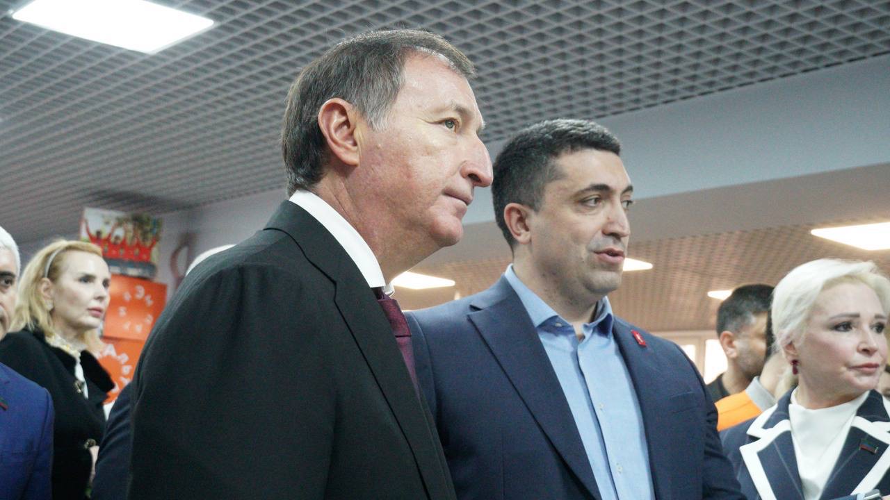 Председатель Народного Собрания РД Заур Аскендеров посетил Республиканский молодёжный центр в рамках Дня добровольца