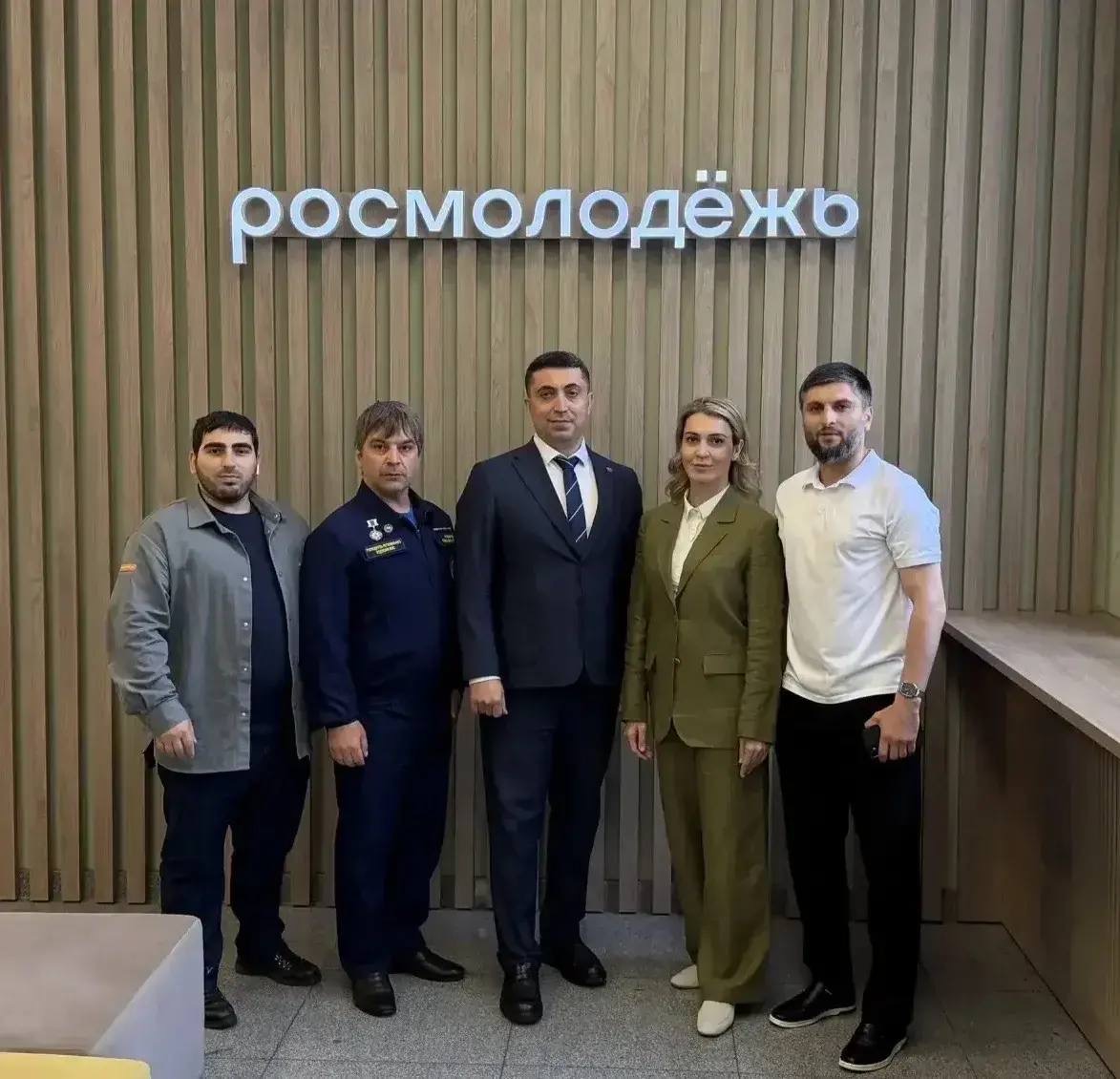 Минмолодежи РД защитило заявки на федеральные конкурсы «Регион для молодых» и «Регион добрых дел»