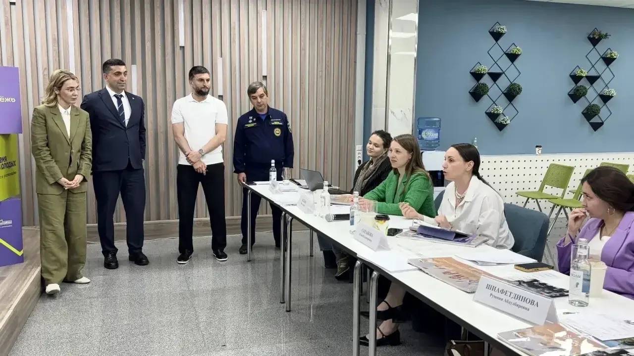 Минмолодежи РД защитило заявки на федеральные конкурсы «Регион для молодых» и «Регион добрых дел»
